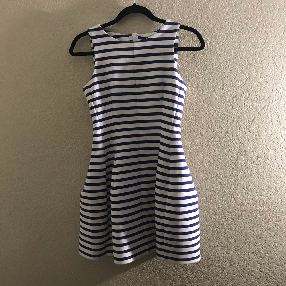 Zara Woman Dress Size S  Dark Navy Blue and White